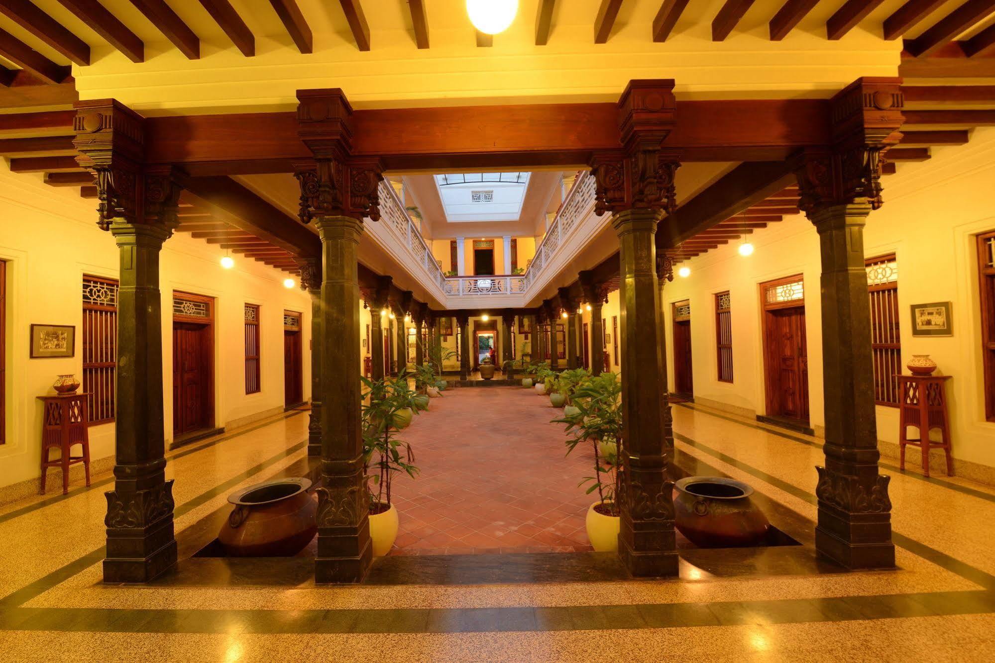 Visalam Chettinad Palace - A Cgh Earth Experience Kānādukāttān Kültér fotó